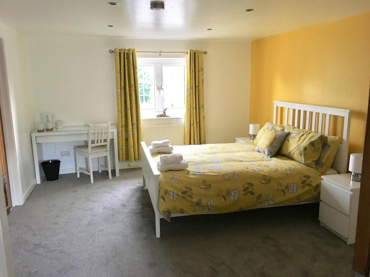 The Sun B&B Rooms Winforton Экстерьер фото